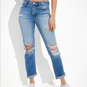 AE Plus Ripped Low Rose Tomgirl Jeans